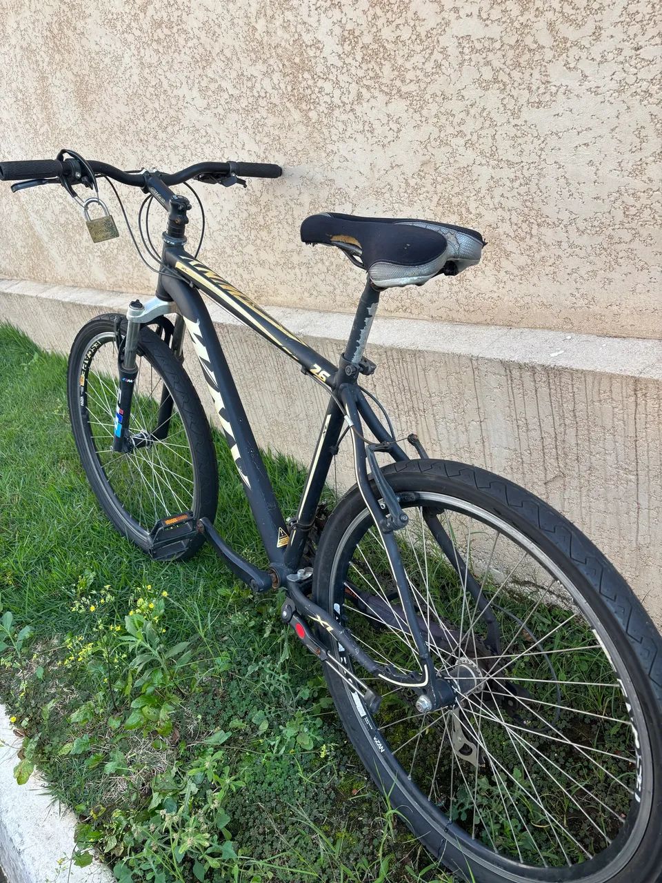 Bicicleta Aro 26 com peças SHIMANO - Foto 3