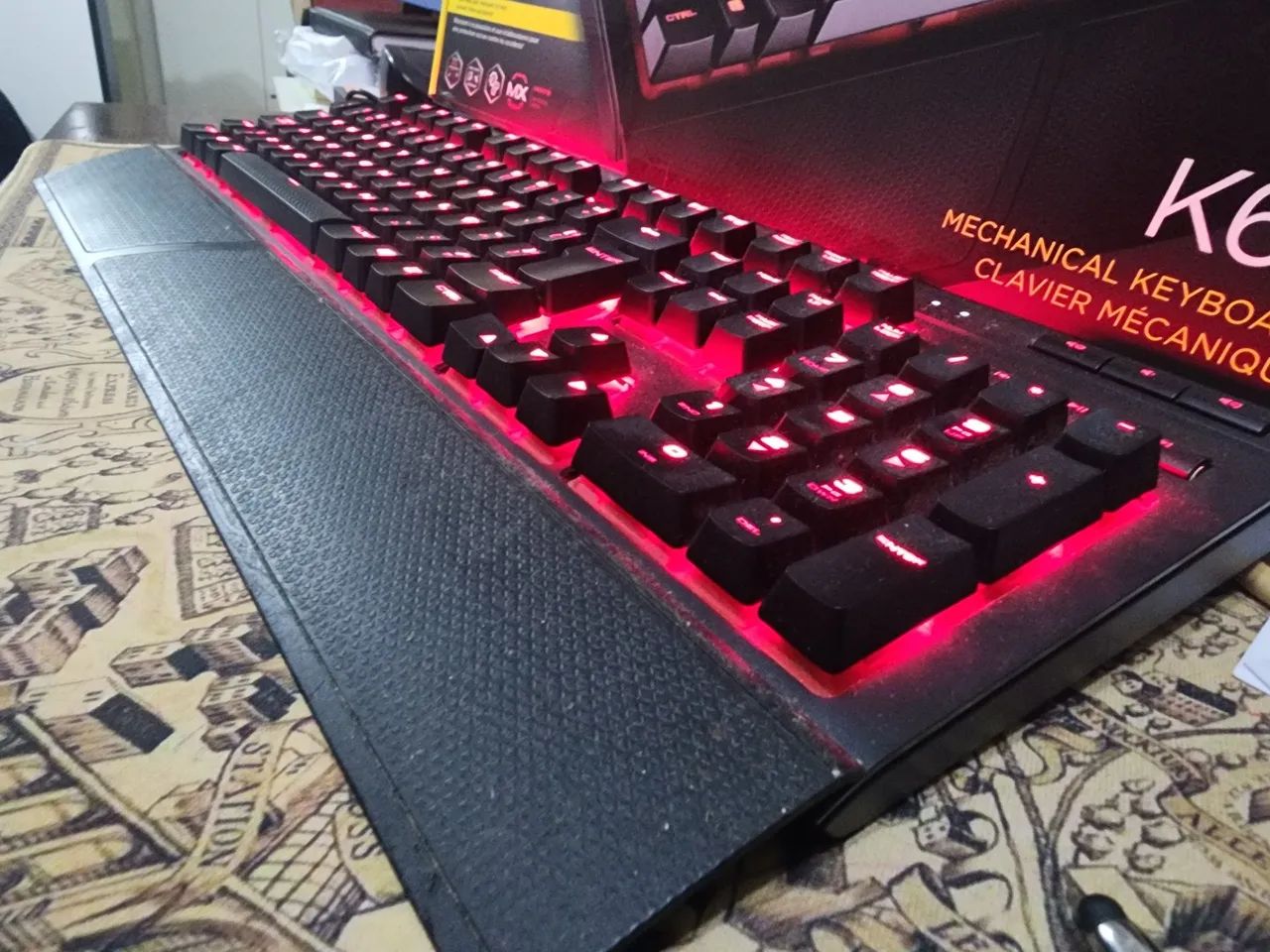 Teclado corsair K68 Red ABNT original  - Foto 3