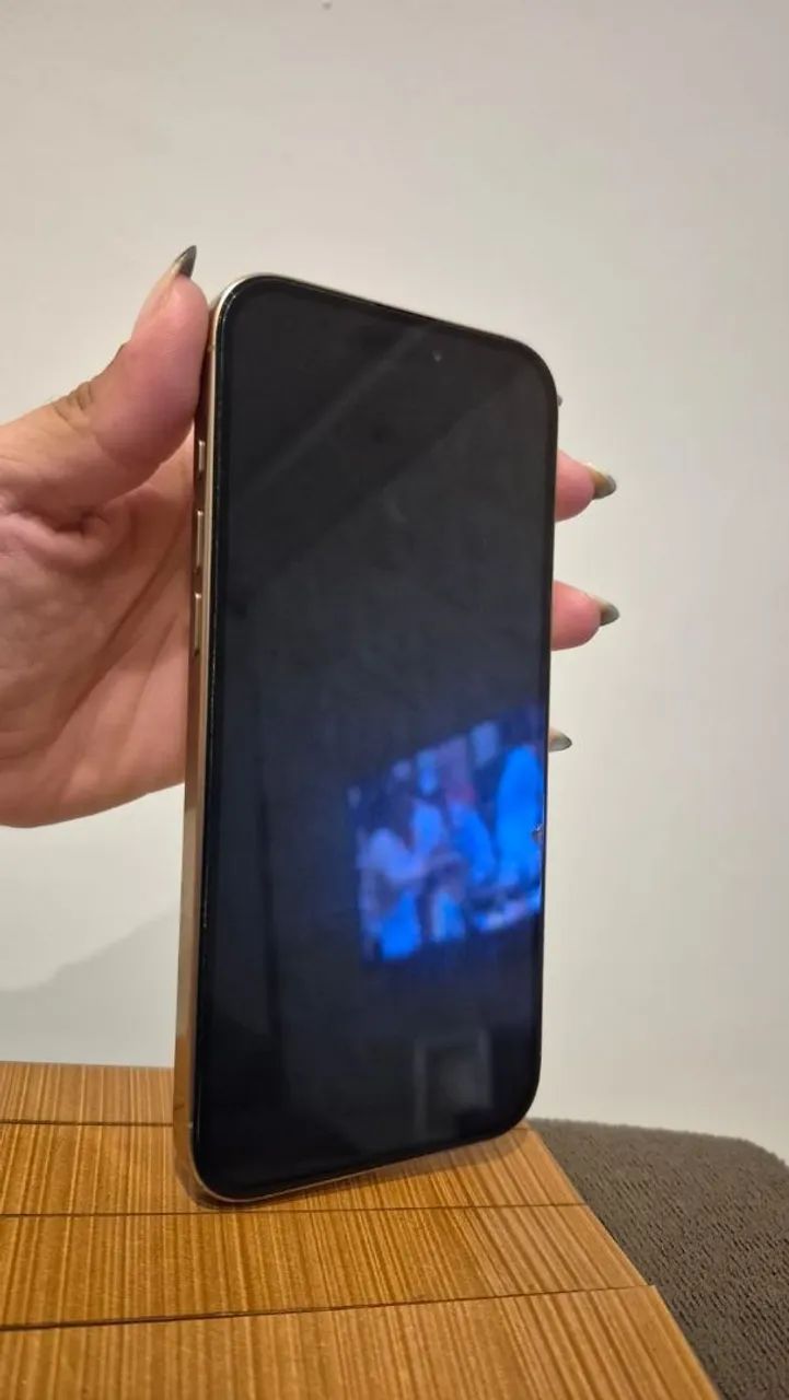 Iphone 16 pro max  - Foto 2