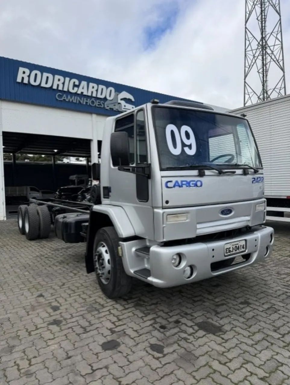 FORD Cargo 2422 E 3-Eixos 2P - Foto 2