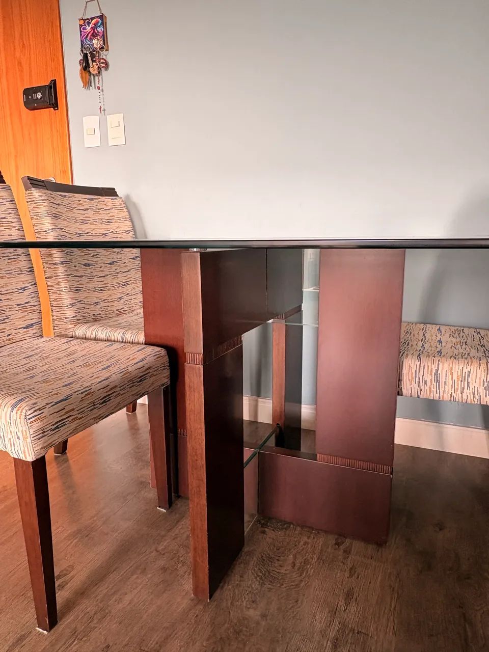 Mesa madeira/vidro com 4 cadeiras  - Foto 5