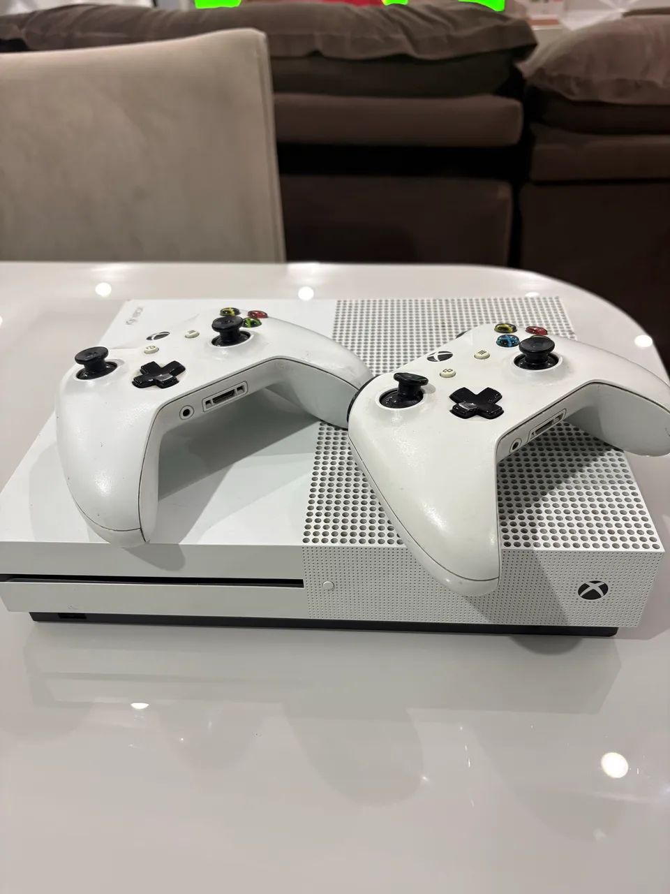 X box one s + 2 controles  - Foto 2