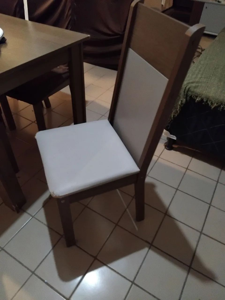 Mesa com 6 cadeiras - Foto 2