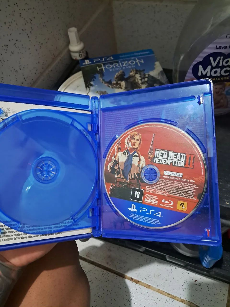 Jogo ps4 Resd Dead 2 - Foto 3