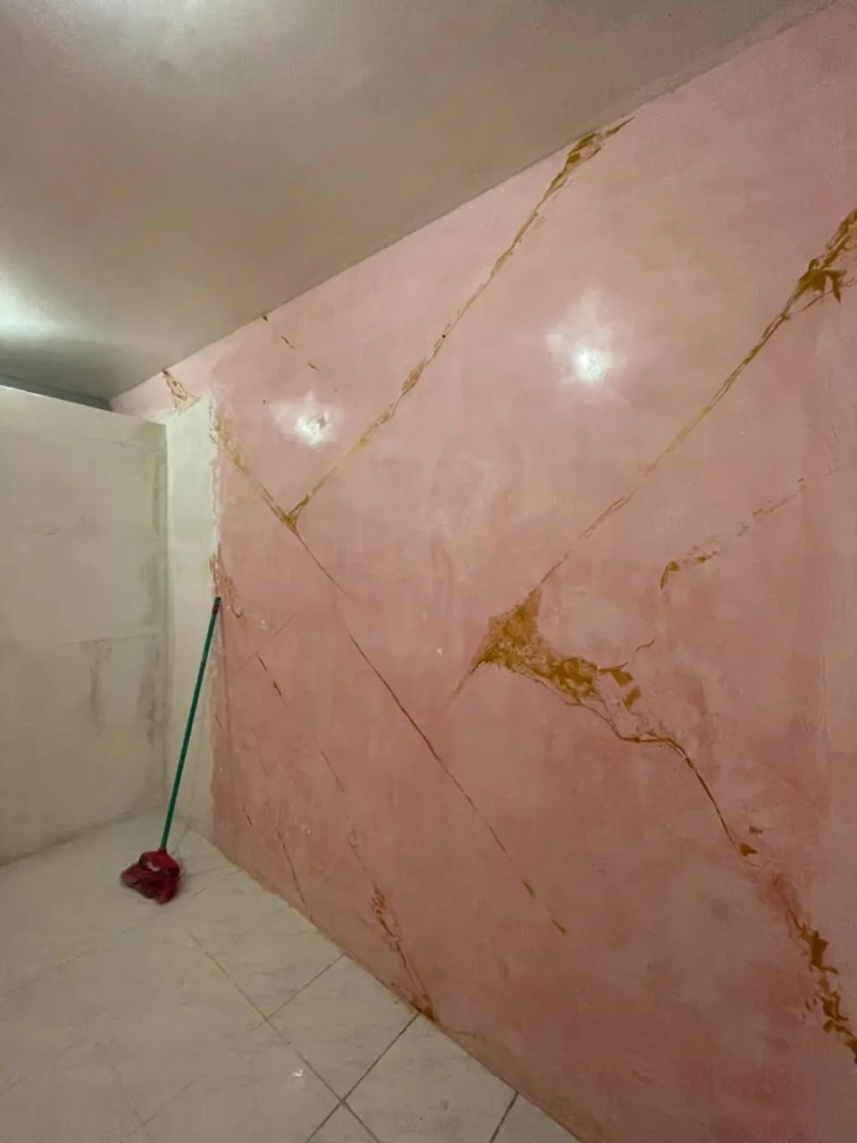 Alugo Ponto Comercial próximo a Av. 17 - Foto 2