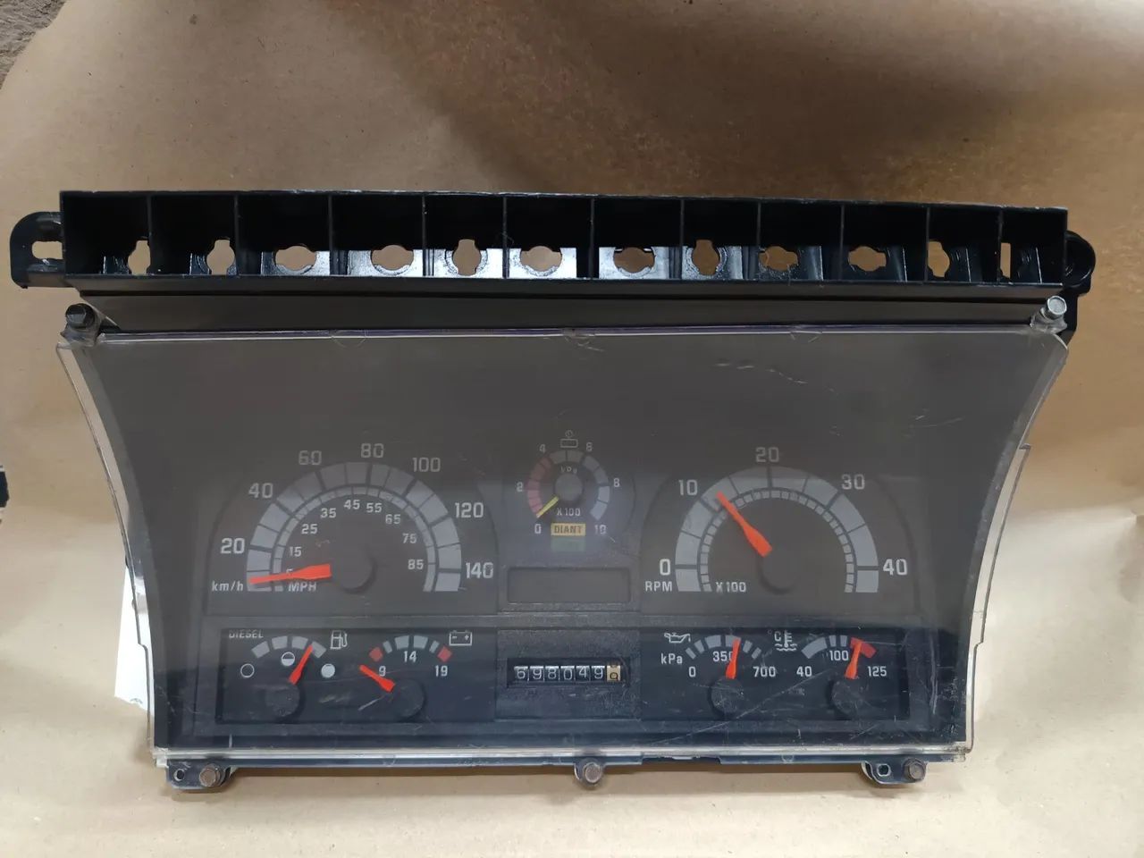 Painel de instrumentos caminhão GMC 
