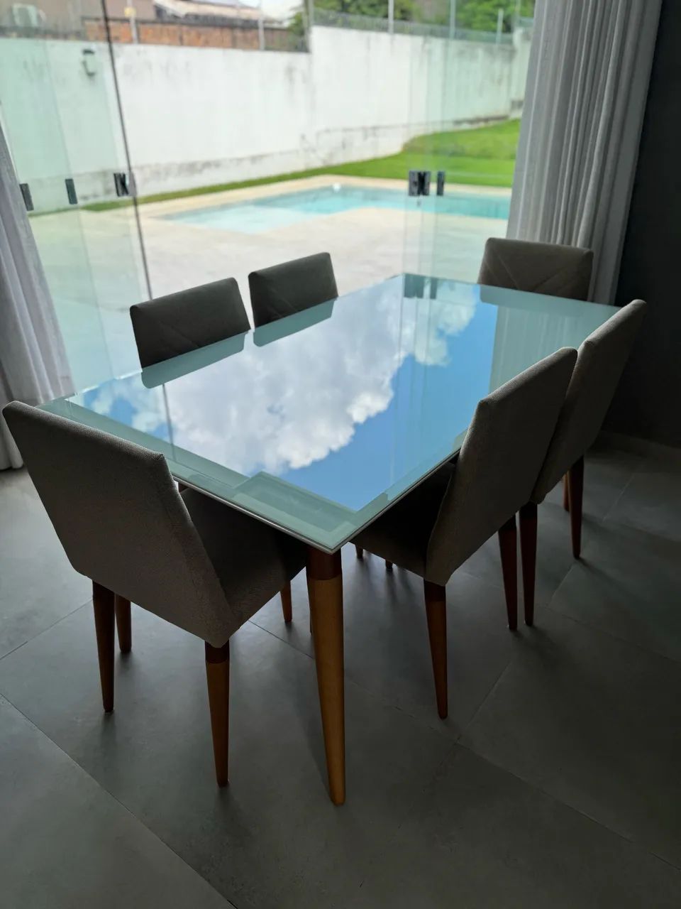 Mesa de vidro com 6 cadeiras - Foto 3