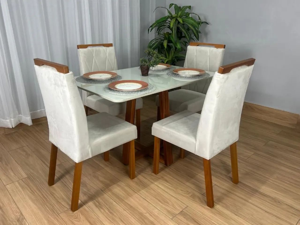 Mesa de Jantar 120x80 com 4 Lugares Veludo Bege  - Foto 3
