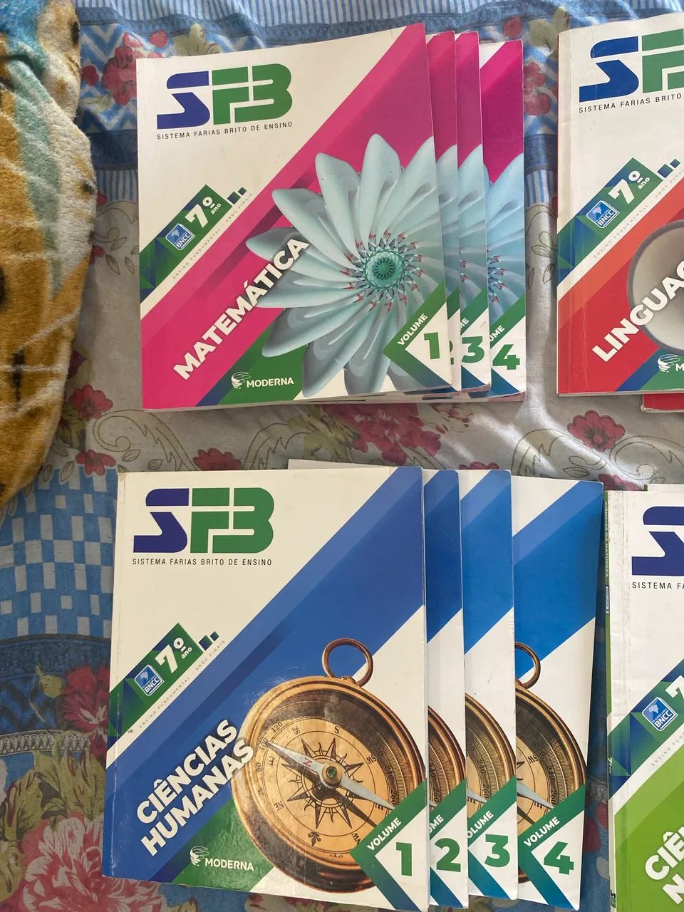 Livros SFB(sistema Farias Brito de ensino 7-ano - Foto 2