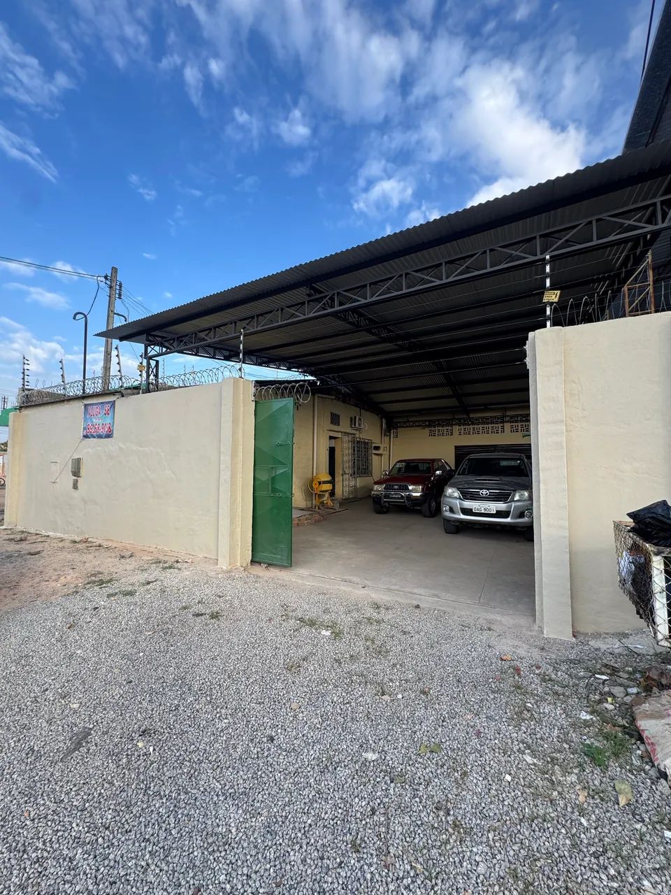Aluga-se  ponto comercial  no bairro São Vicente.
