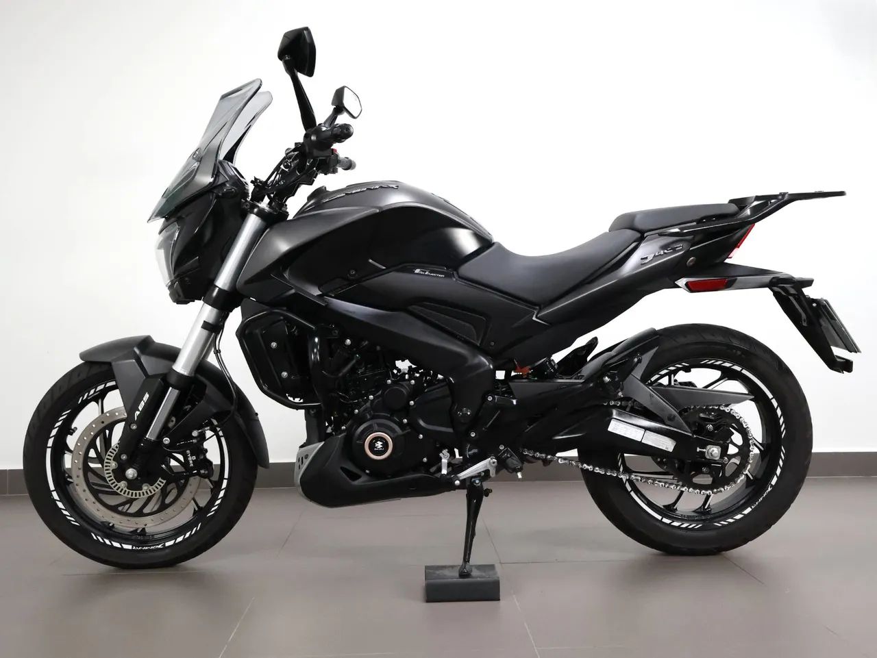 BAJAJ DOMINAR 400 - Foto 2