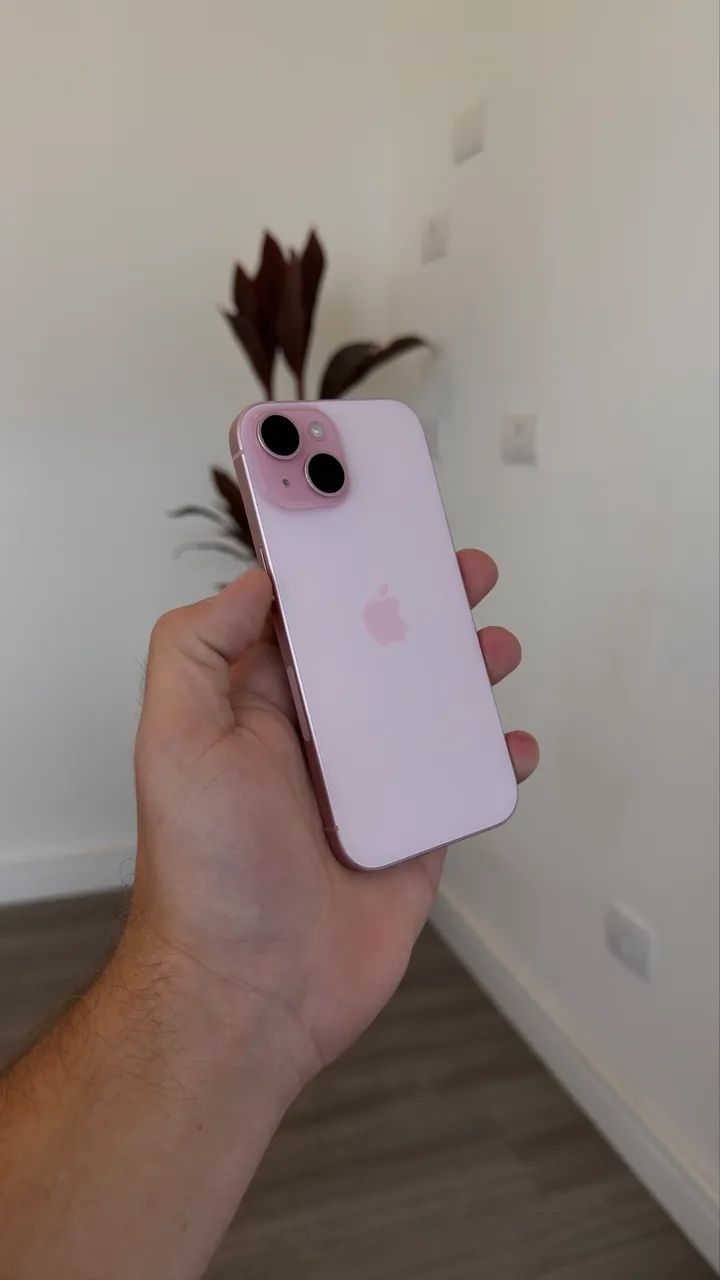 iPhone 15 128gb Rosa sem detalhes 