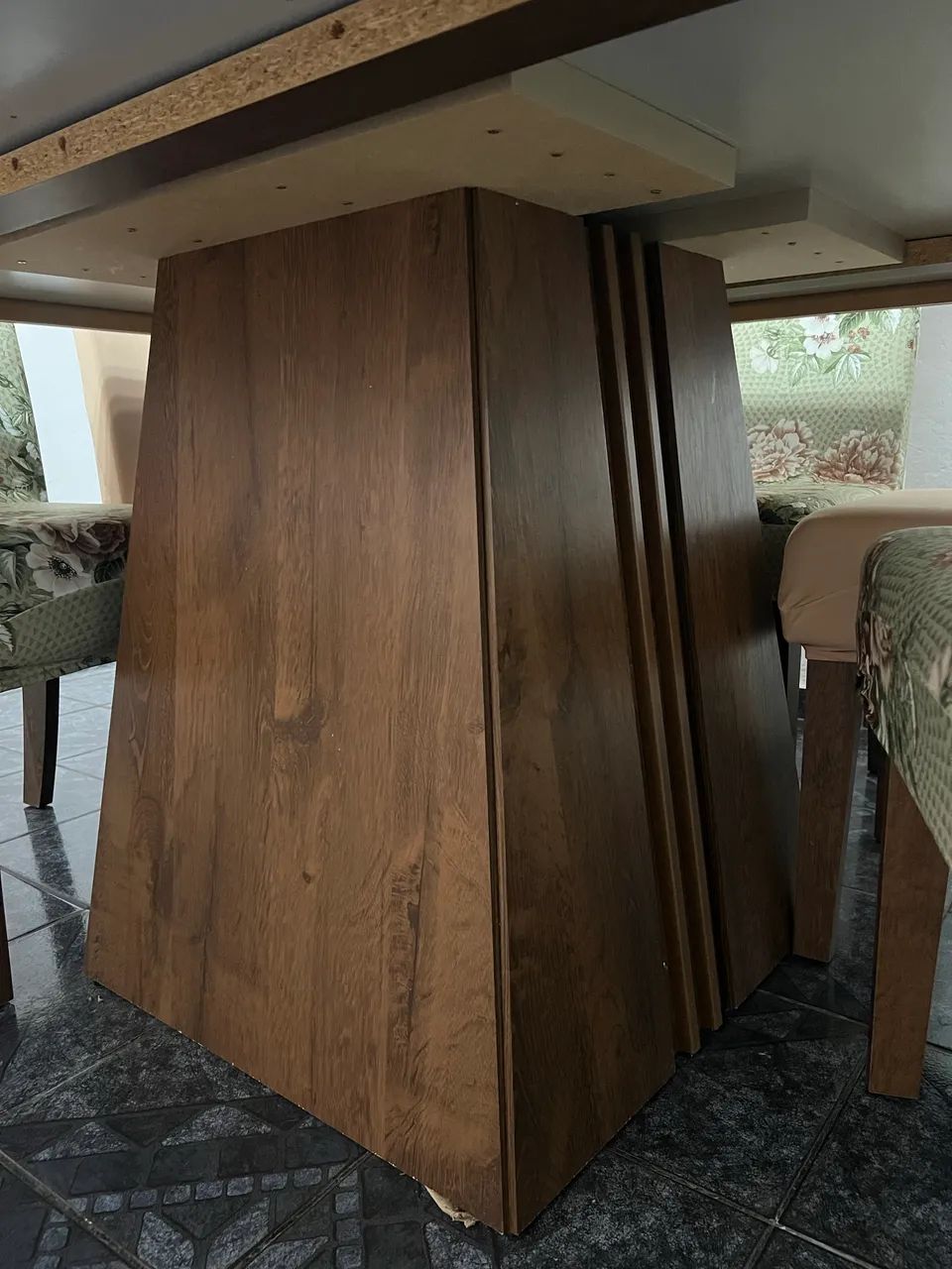 Mesa de vidro com pé madeira  - Foto 4