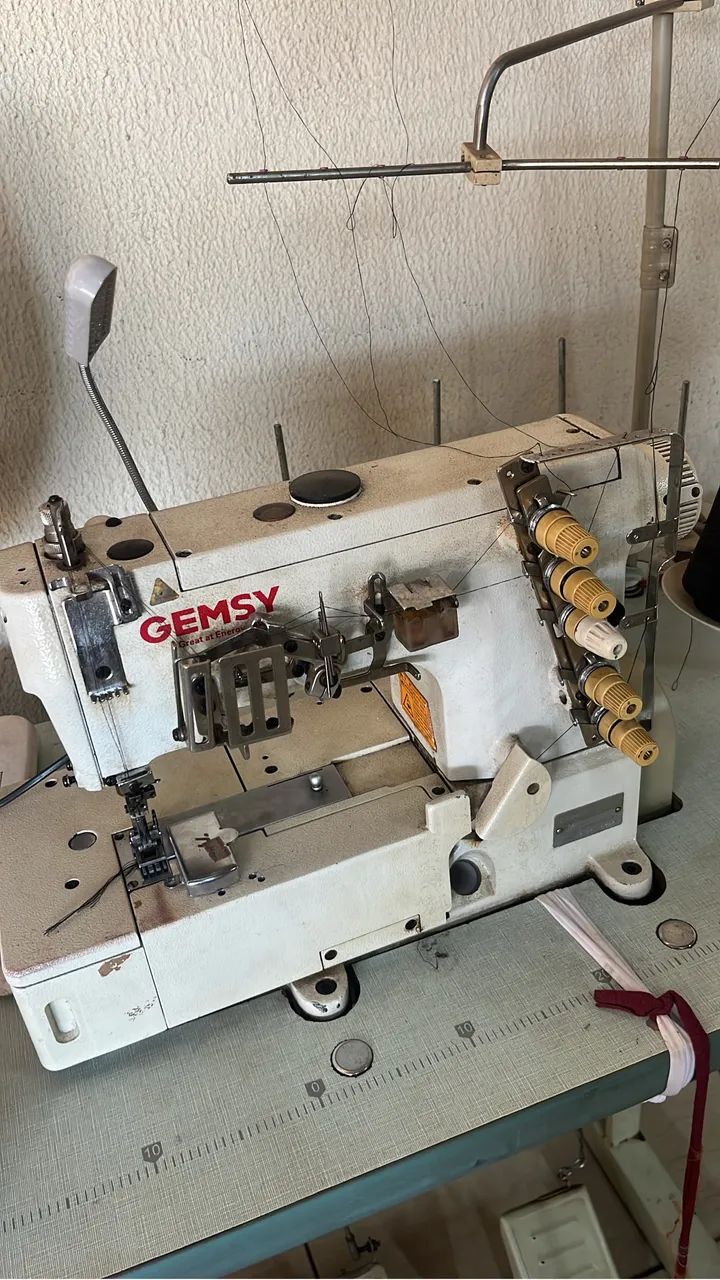 Máquina Galoneira Gemsy