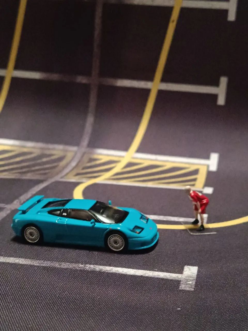Mini GT >644 Bugatti EB110  - Foto 5