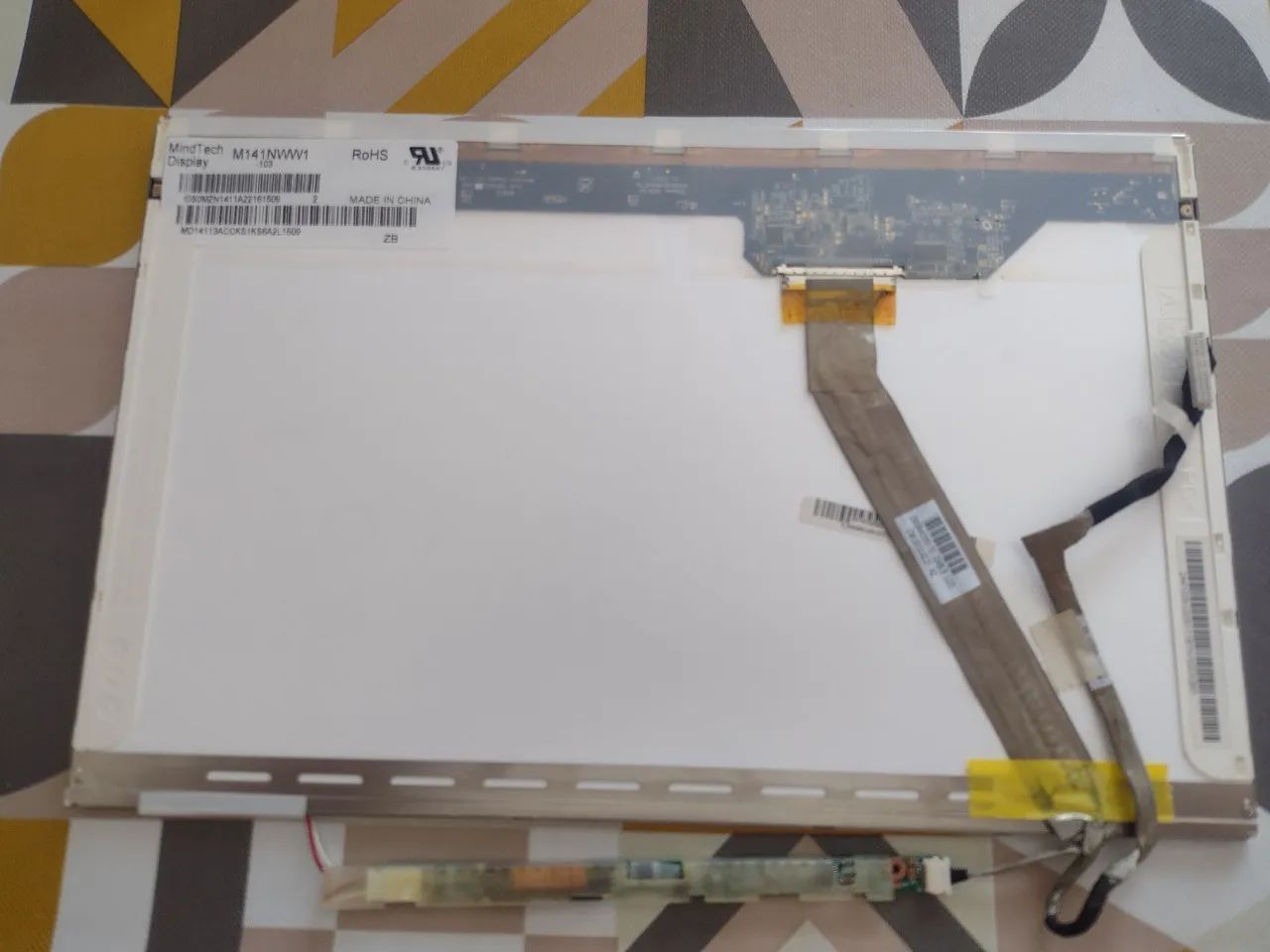 Tela Notebook 14.1" LCD CCFL - MindTech M141NWW1 (Testada)