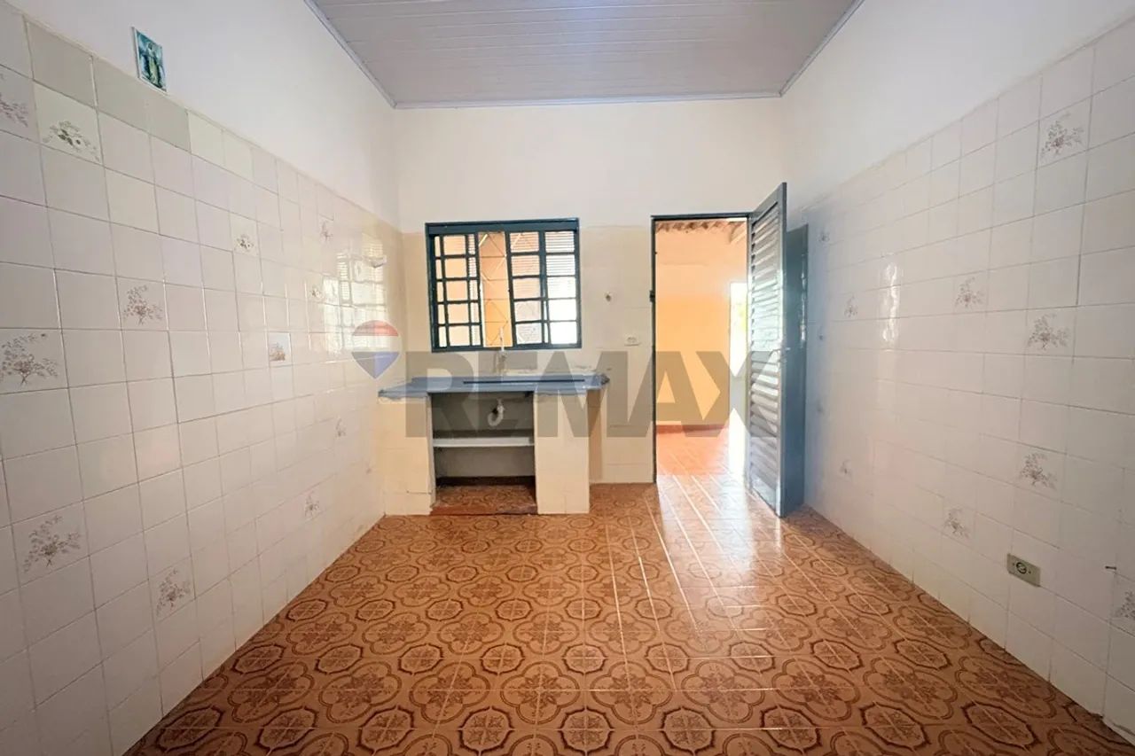 Casa com ótimo acabamento 3 quartos e terreno grnade - Foto 3