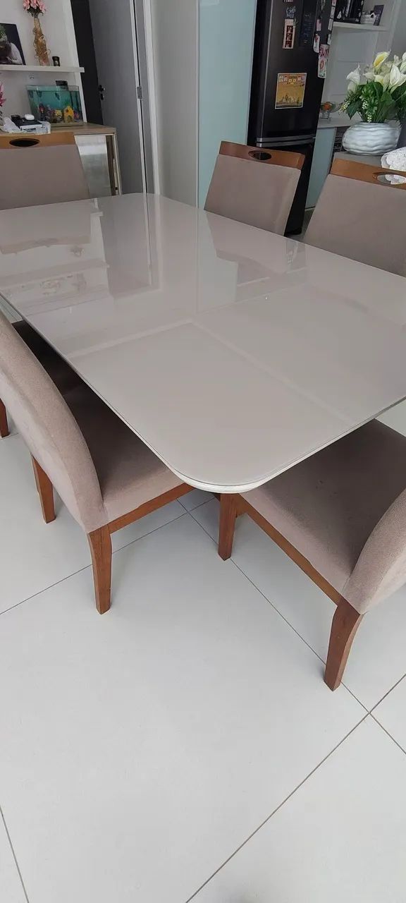 Vendo Mesa de jantar 6 lugares
