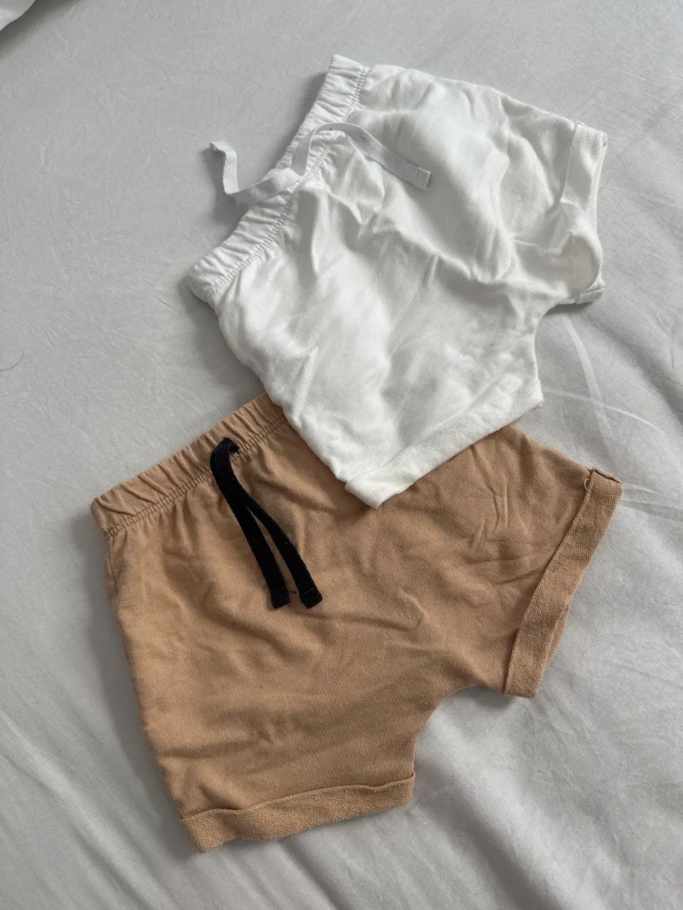 Roupas Bebê 6-9M 15,00 cada - Foto 2