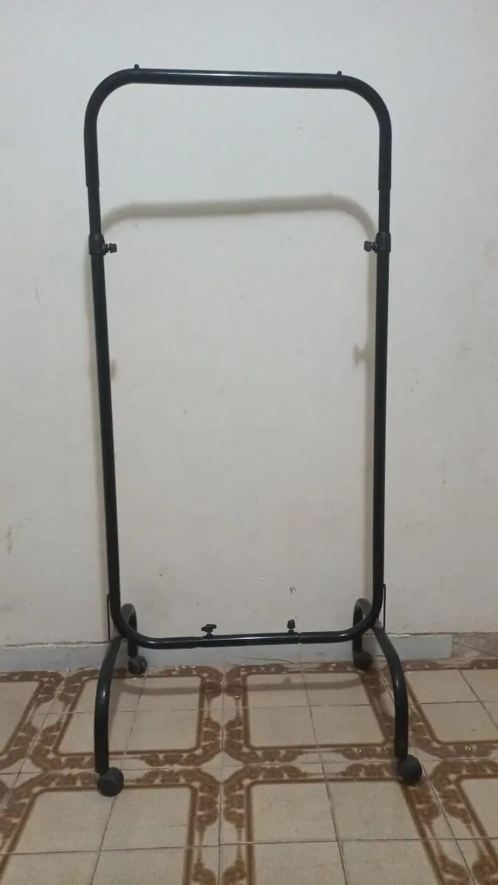 Arara para roupas - Foto 2