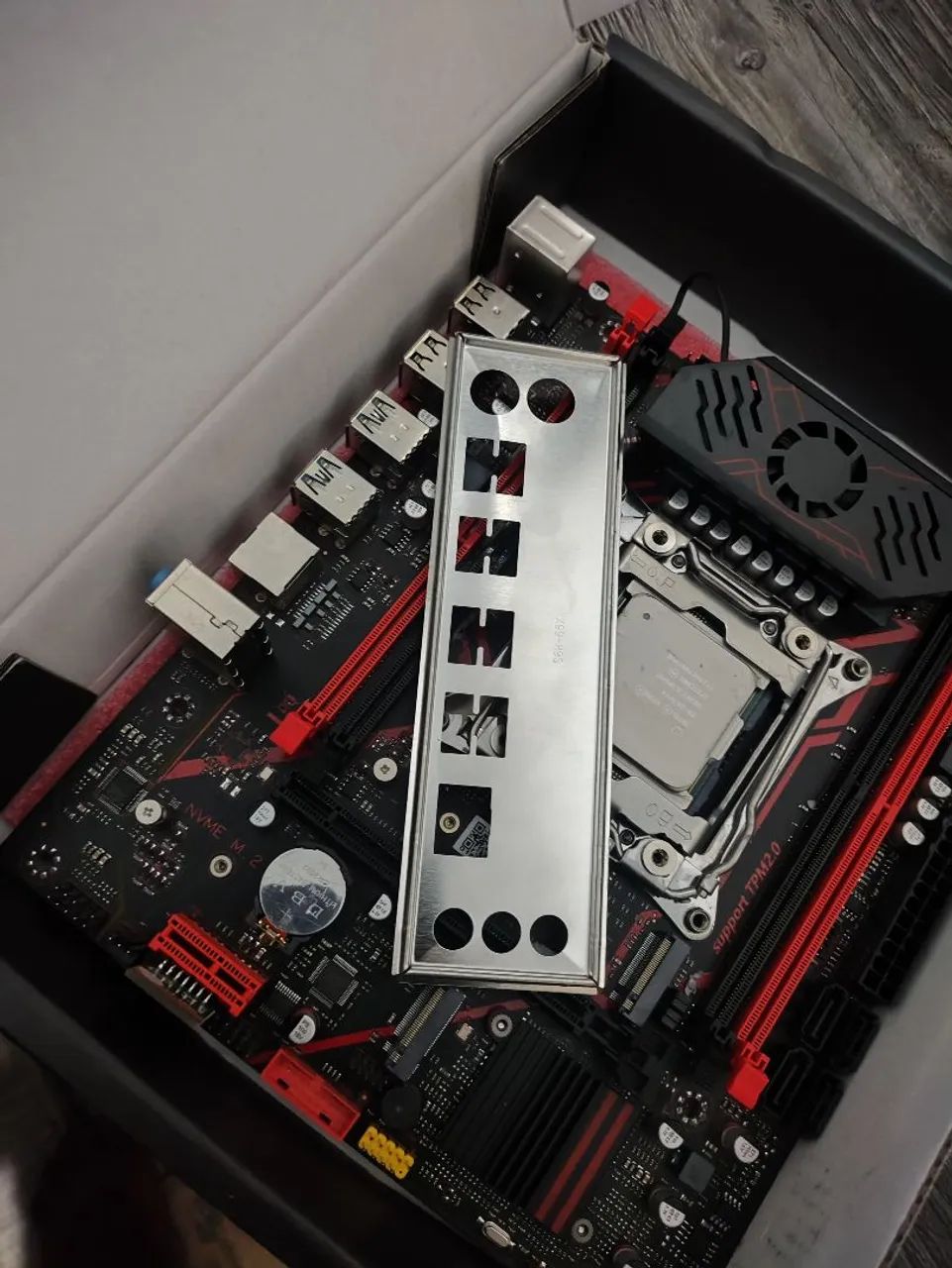 Kit xeon h9s e5 2680v4 e tpm 2.0 - Foto 3