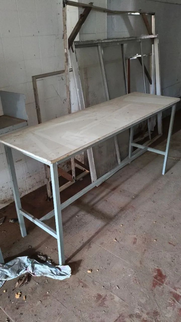 Mesa bancada 45cm x 1,45m
