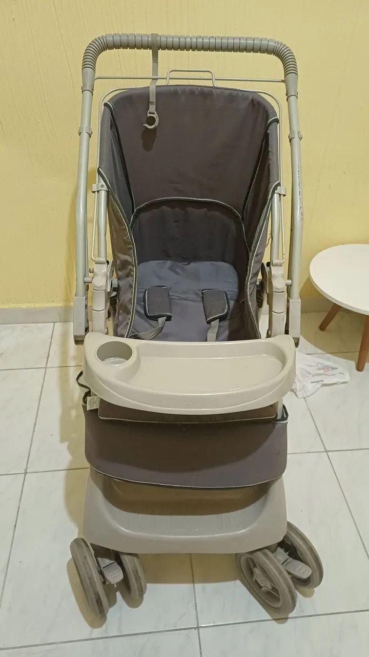 Carrinho de passeio para bebê 