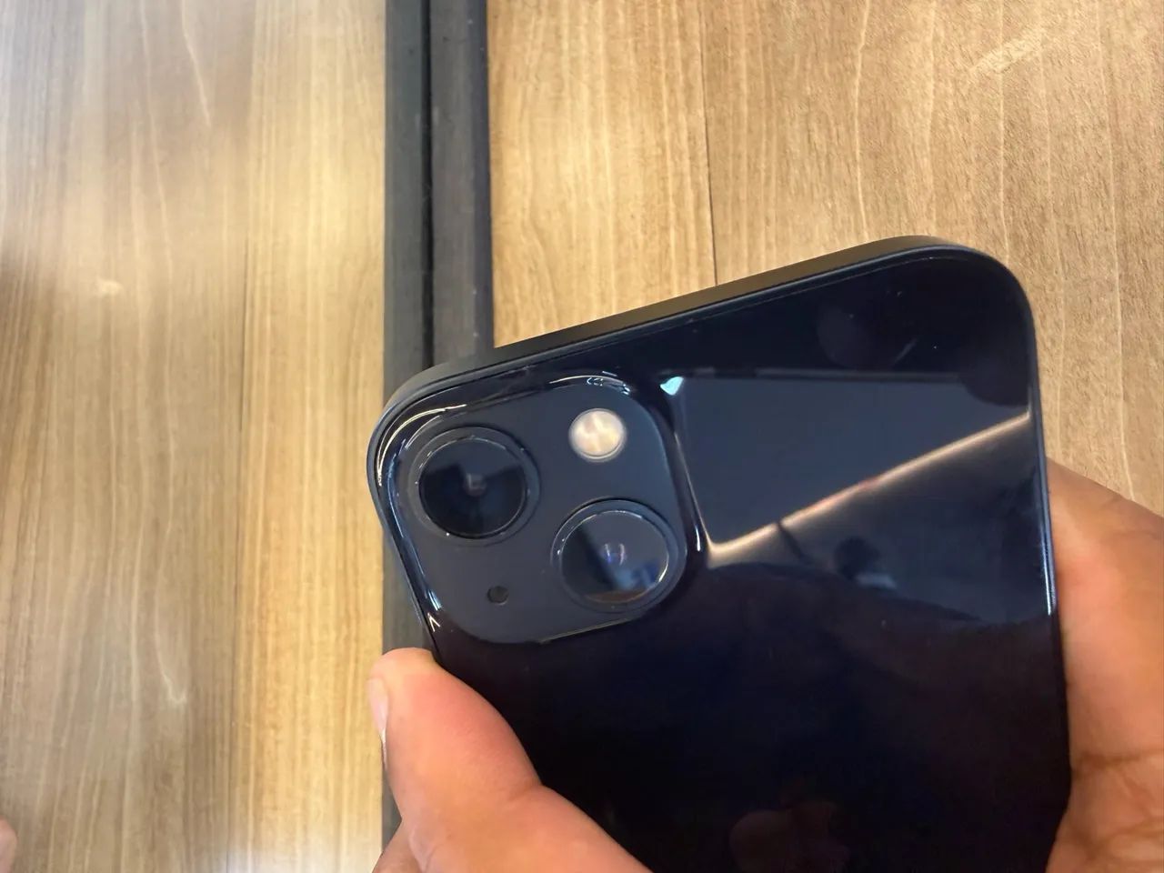 iPhone 13 com 79 de bateria caixa e cabo carregador  - Foto 2