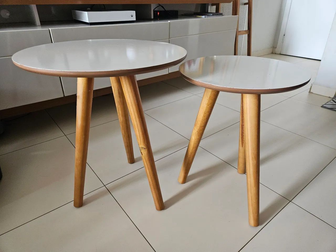 2 Mesinhas de Apoio - Foto 2