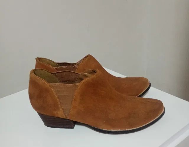 Bota feminina cano curto