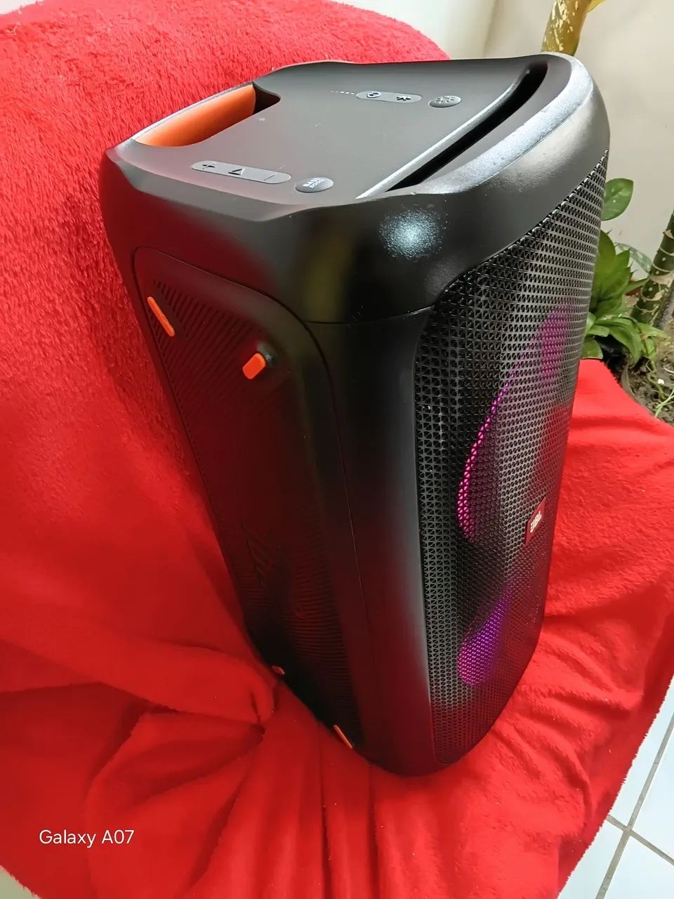 Jbl party box 100 super conservada - Foto 2