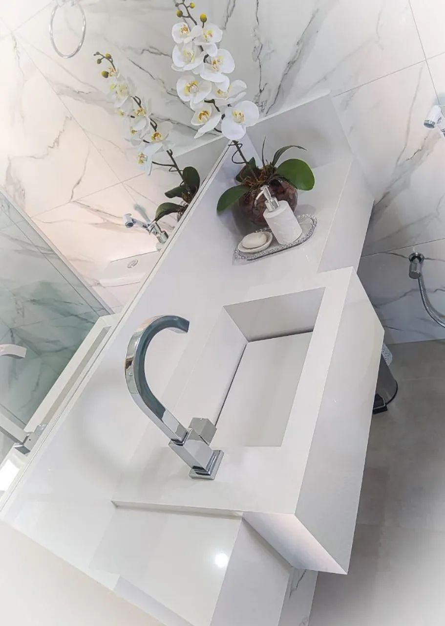 Bancadas em porcelanato. 65580432467073125