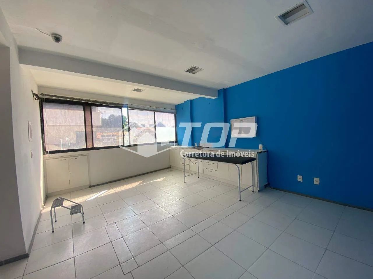 Sala comercial para locação com aprox 115m² no bairro Gilberto Machado - Foto 4