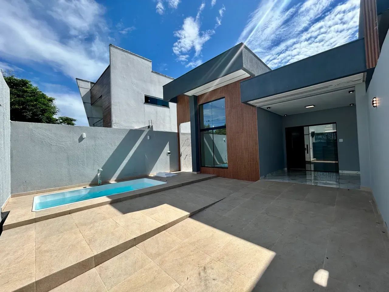 Casa c/ piscina - Aluguel