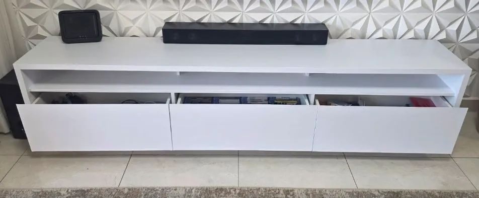 Rack Planejado em MDF Super conservado 