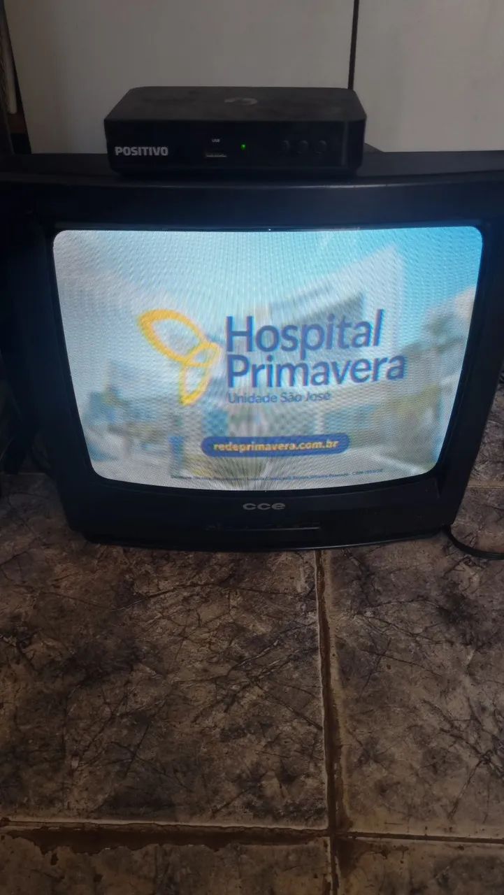 Vendo tv de 14 con conversor digital  - Foto 3
