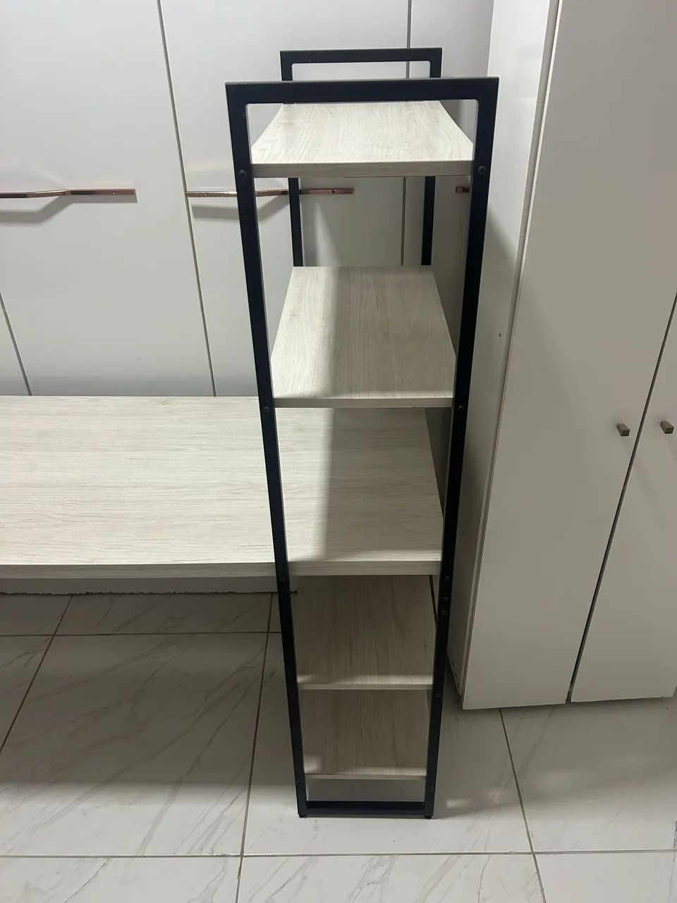 Mesa de estudos  - Foto 4