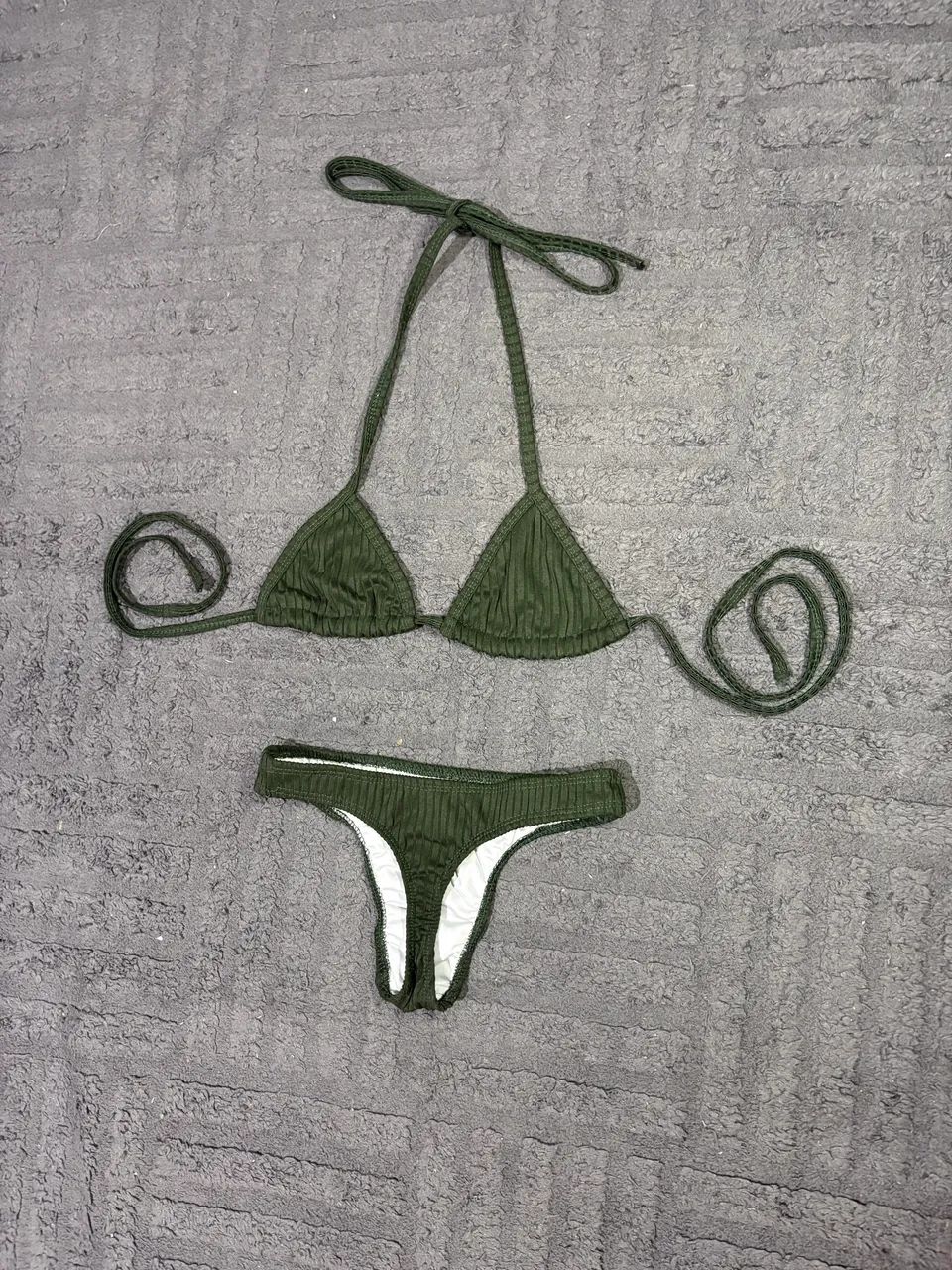 Biquíni verde militar 