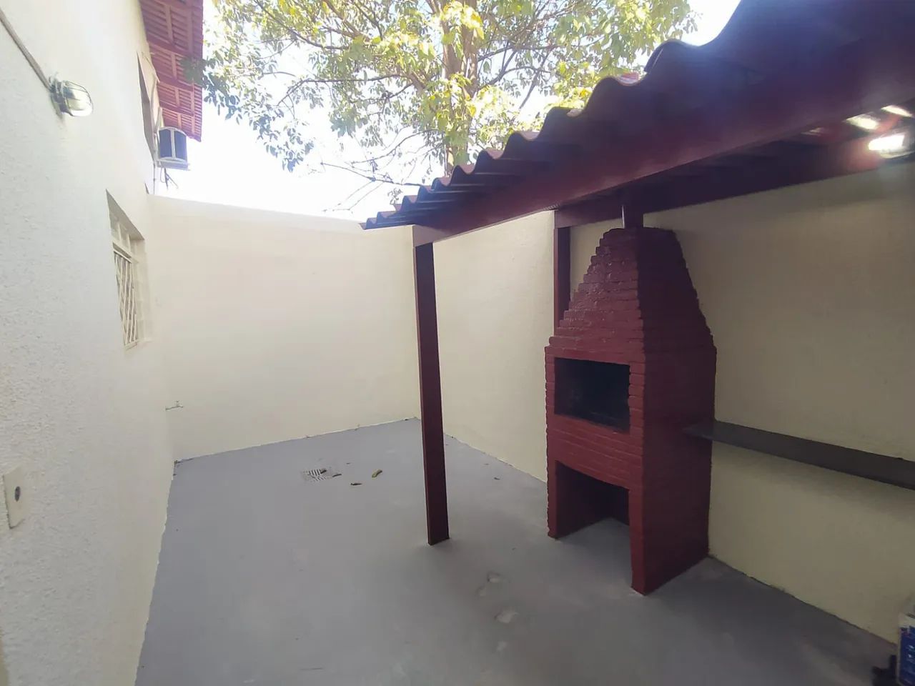 Aluga-se Sobrado com 3 Quartos e Churrasqueira no Setor Sudoeste  - Foto 13