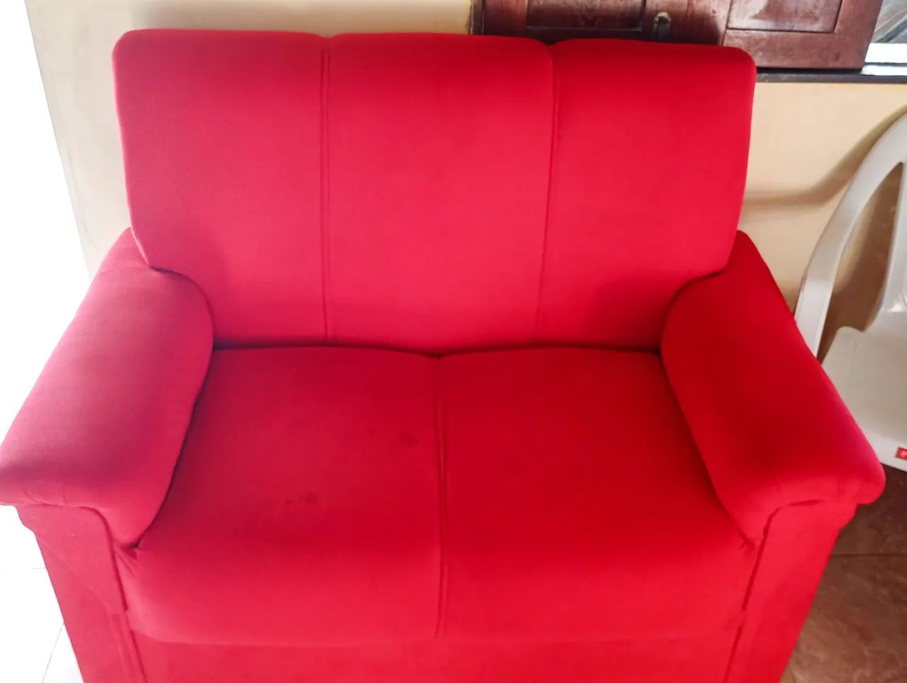 Sofá vermelho totalmente novo - Foto 4