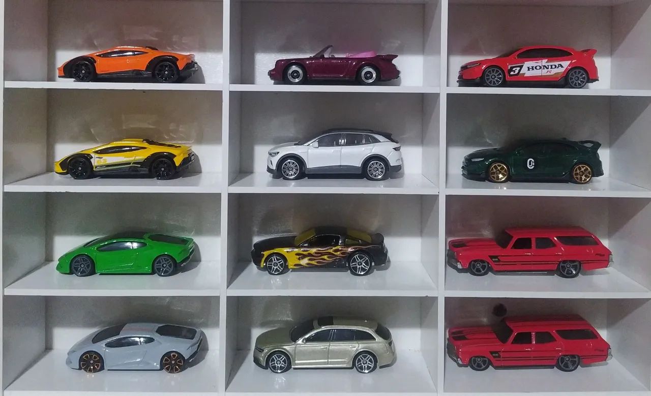 Coleção de Hot Wheels e Machtbox R$30,00 cada - Hobbies e coleções
