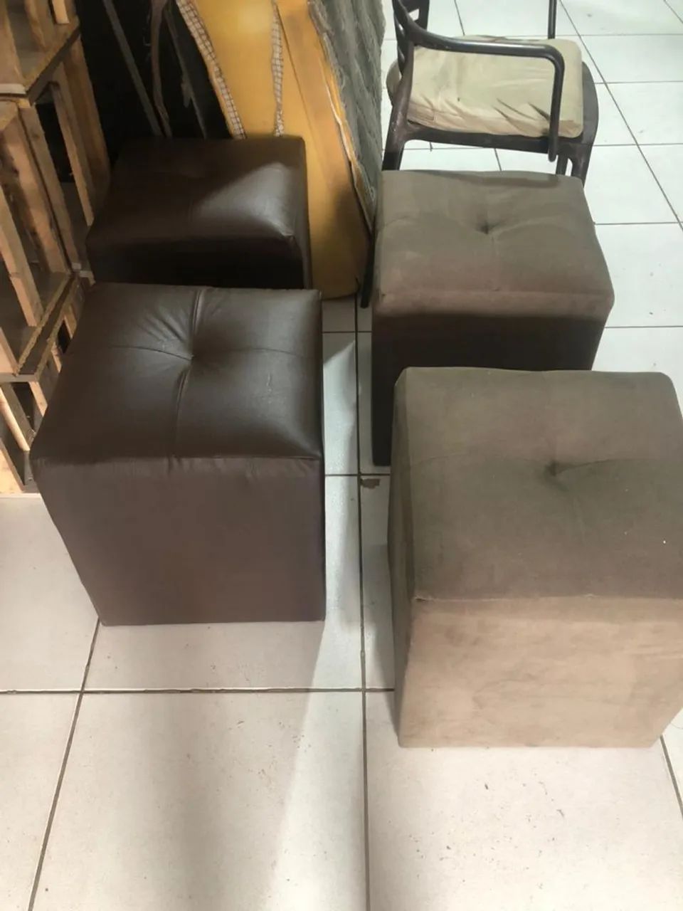 Puffs em dois tamanhos 40x40 e 30 x30 - Foto 2