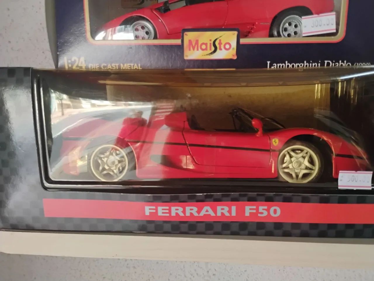 Ferrari f50 escala 1/18 - Hobbies e coleções - Centro, Ribeirão
