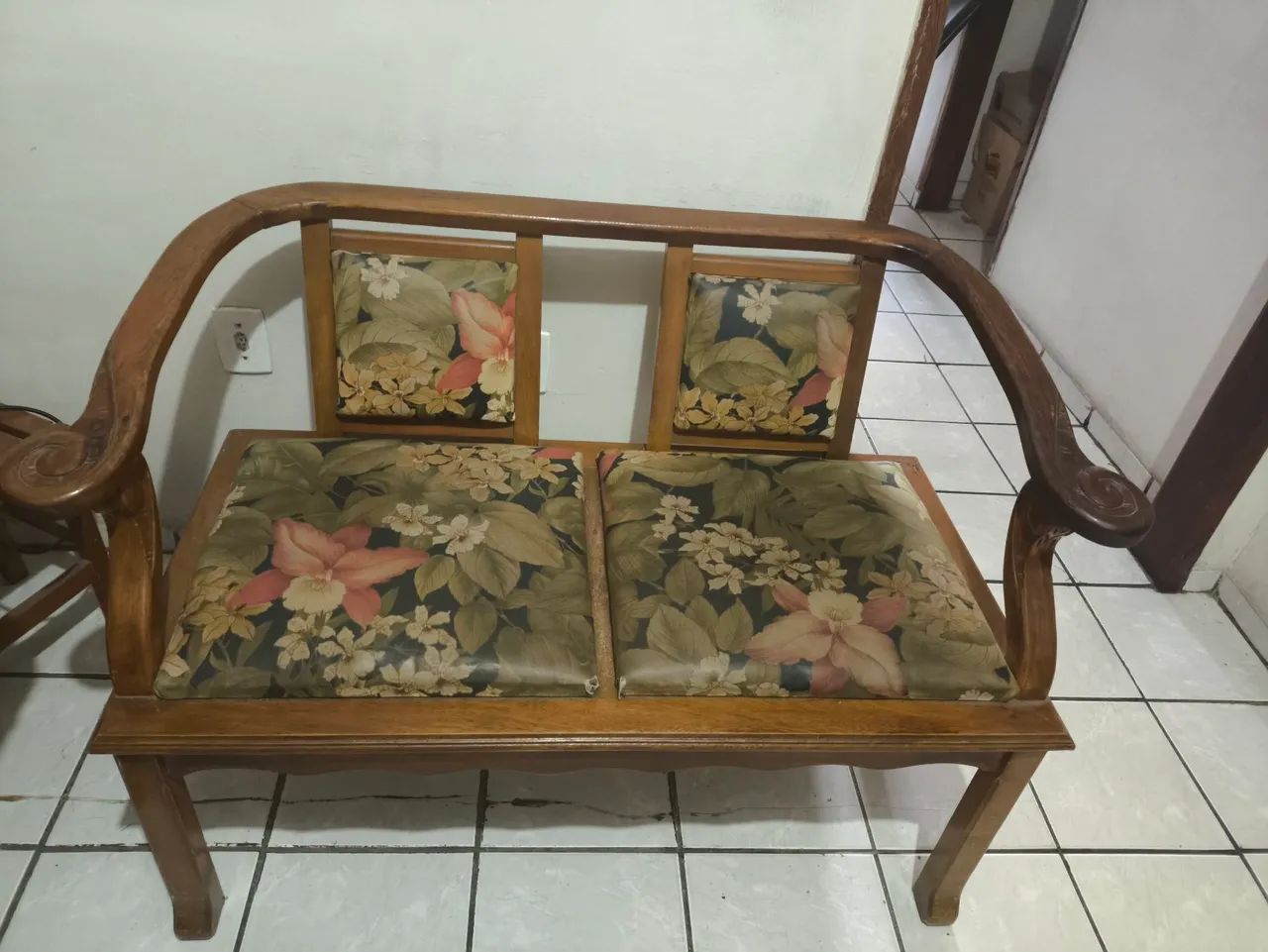 Sofá Namoradeira Antigo 