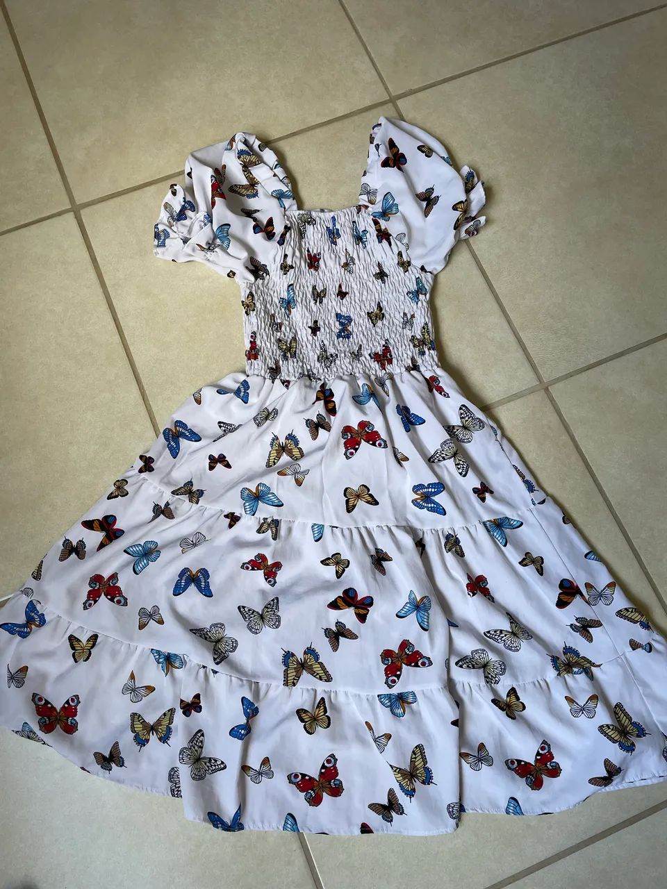 Roupas femininas em perfeito estado 