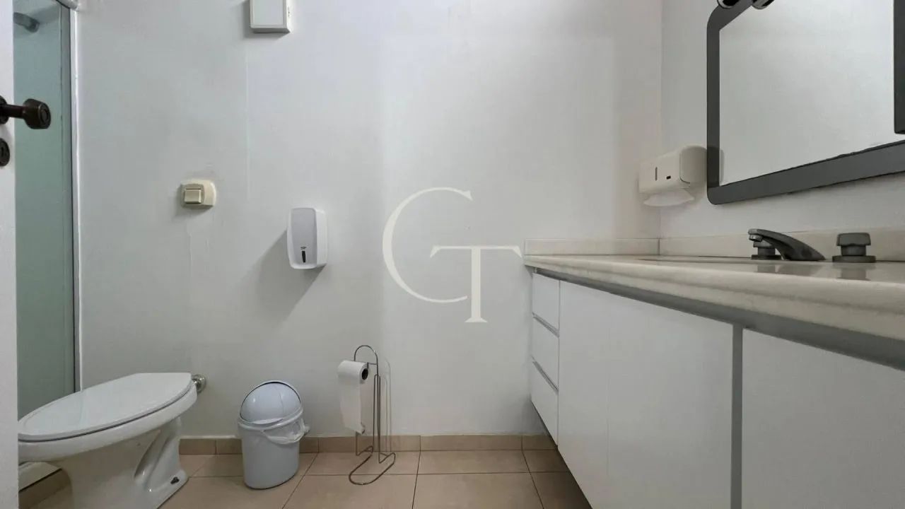 Sala mobiliada para área da saúde no Bairro Brasil  pronta para atender com excelência - Foto 4