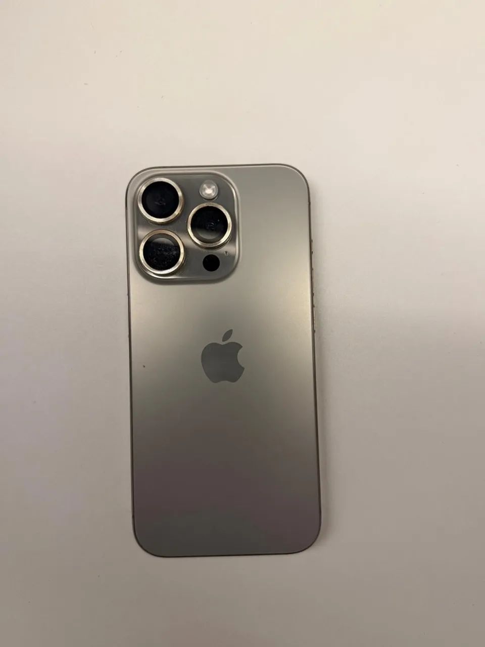 iPhone 15 Pro - Foto 2