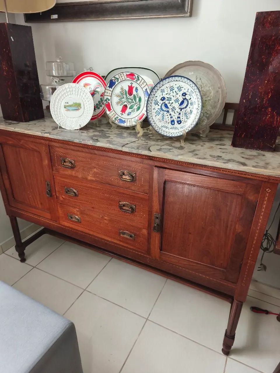 Buffet com mármore anos 40