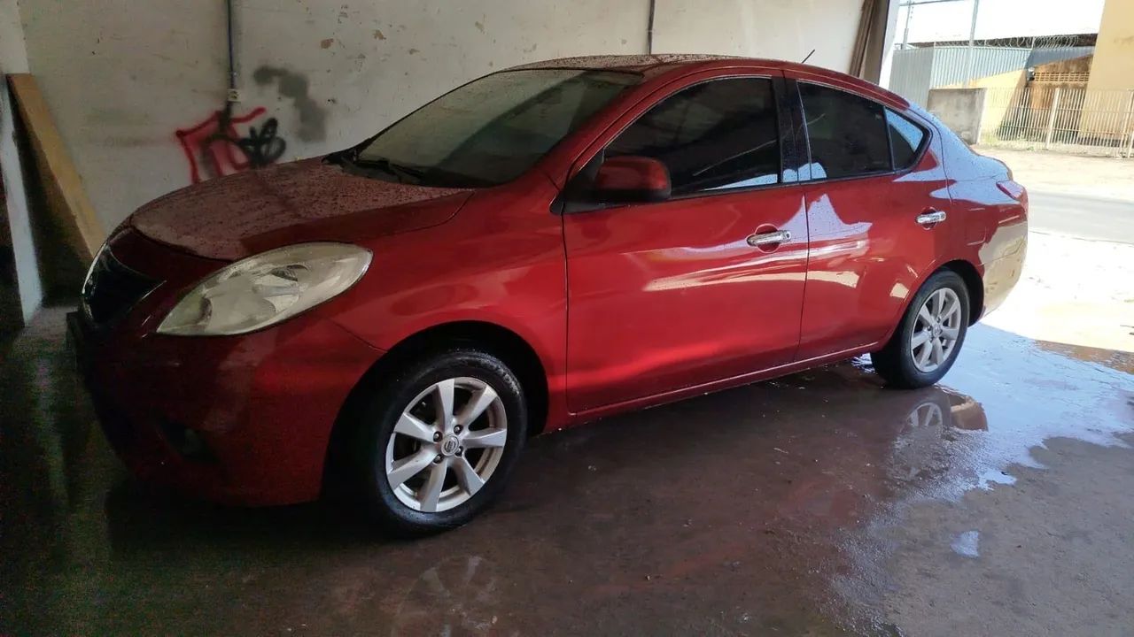 Nissan Versa VERSA SL 1.6 16V Flex Fuel 4p Mec. 2014