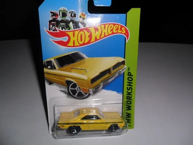 hot wheels Picape Fusca Dodge dart e Saveiro lote com 3 minis lacradas - Foto 3